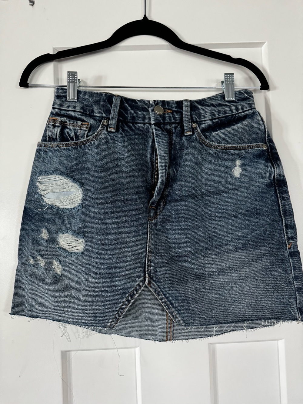 Good American Distressed Denim Mini Skirt - Dark Blue